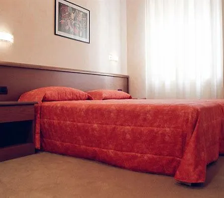 Italia 3*